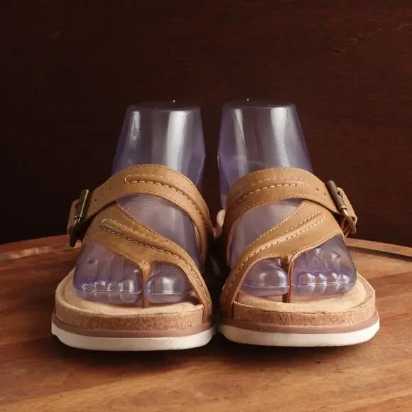 Clarks Brown Leather Sandals with Moccasin Stitching - Picture 3 of 15